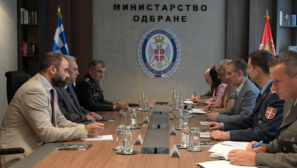 Συνάντηση με τον Υπουργό Άμυνας της Σερβίας Nebojša Stefanović πραγματοποίησε την Τετάρτη 27 Ιουλίου 2022 ο Πρέσβης της Ελλάδας στη Σερβία, Γεώργιος Διακοφωτάκης.